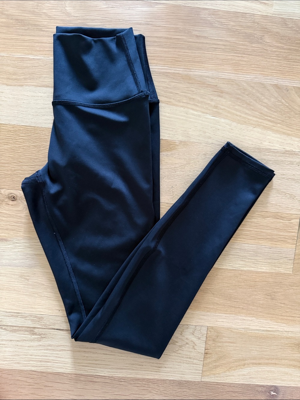 Alo Yoga  High-Waist Active Leggings- black $98